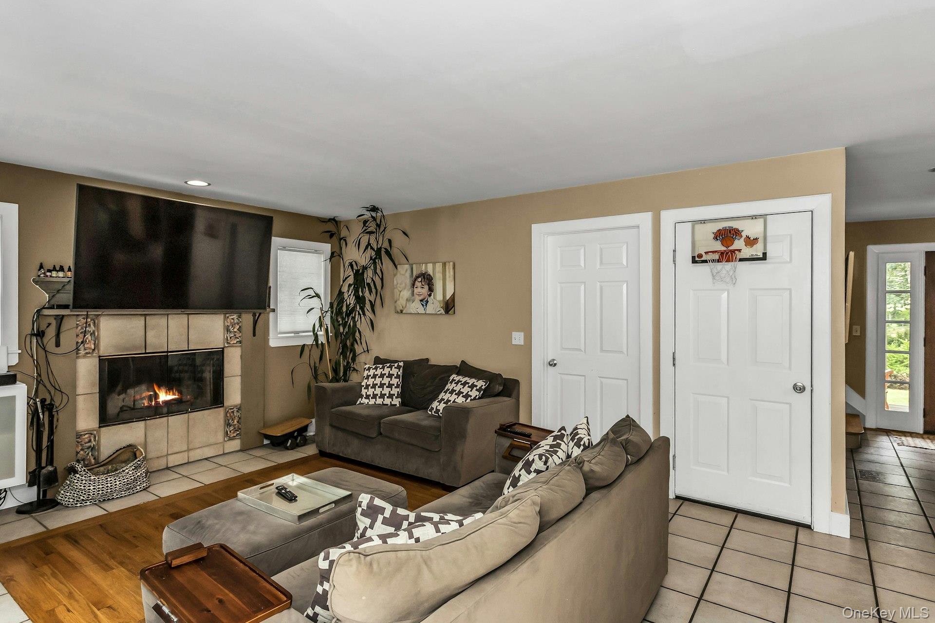 104 B Squiretown Road Hampton Bays, NY 11946 - Photo 12 of 29