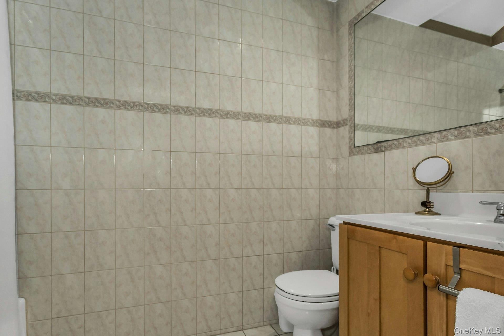 104 B Squiretown Road Hampton Bays, NY 11946 - Photo 16 of 29