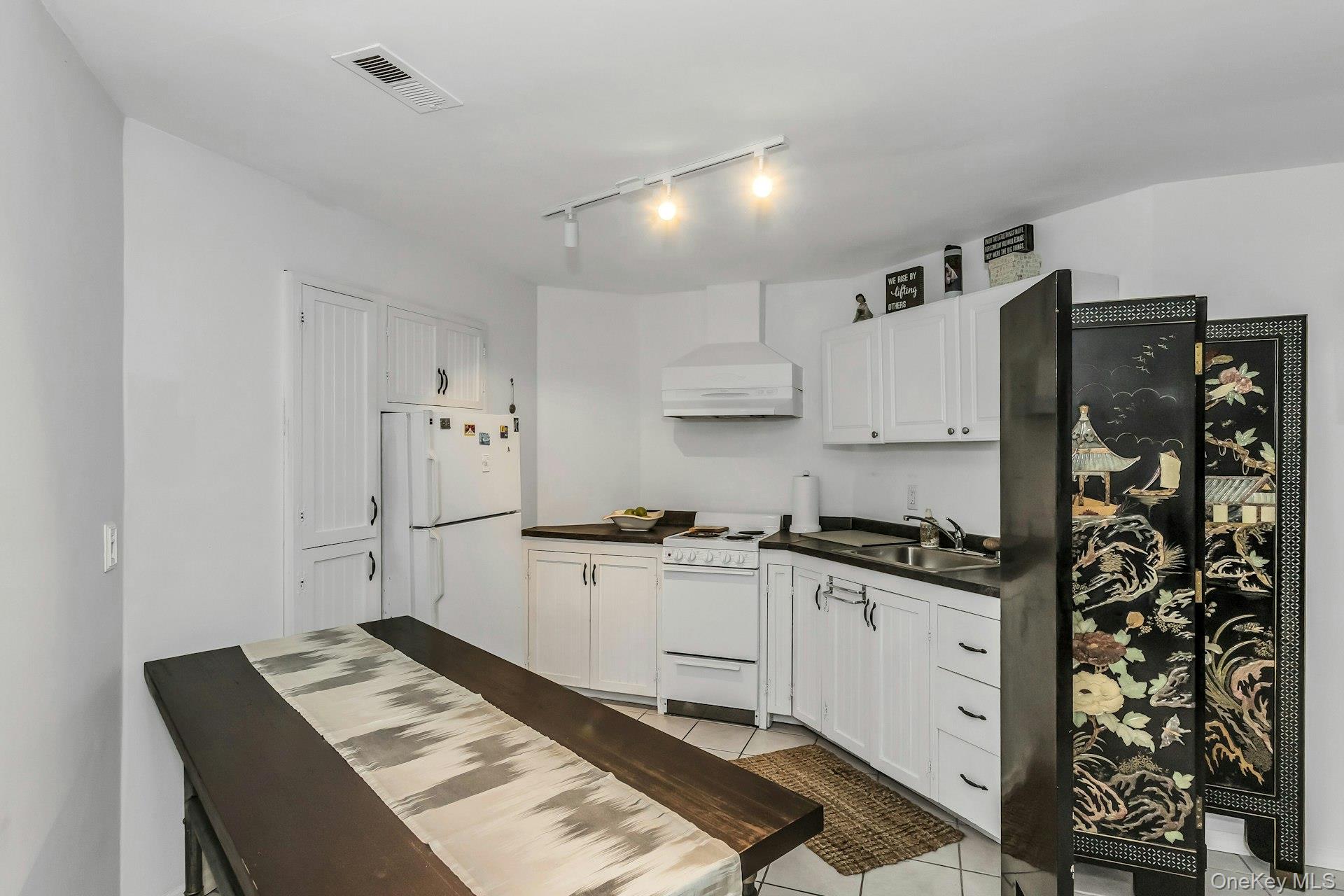 104 B Squiretown Road Hampton Bays, NY 11946 - Photo 20 of 29