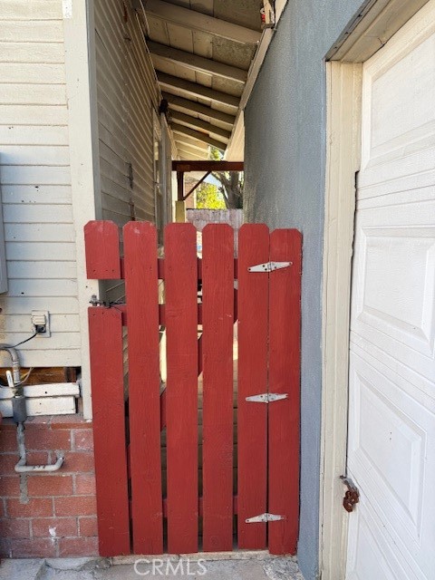 311 North Dwight Avenue Compton, CA 90220 - Photo 16 of 19