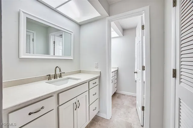 $925,000 | 1066 Clarellen Drive, Fort Myers, FL 33919