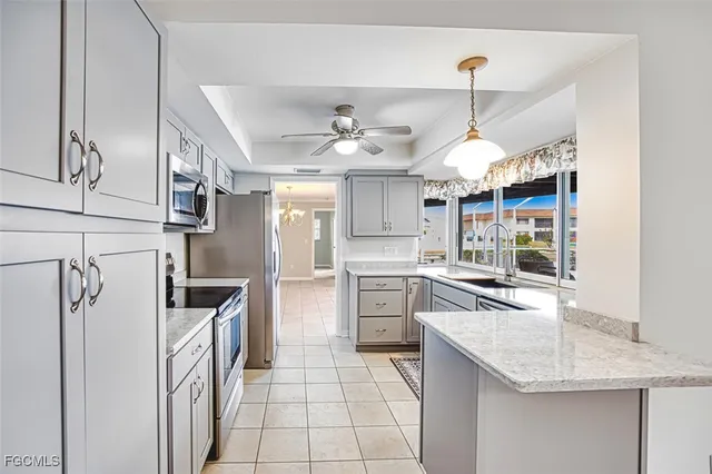 $925,000 | 1066 Clarellen Drive, Fort Myers, FL 33919