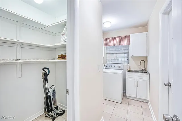 $925,000 | 1066 Clarellen Drive, Fort Myers, FL 33919