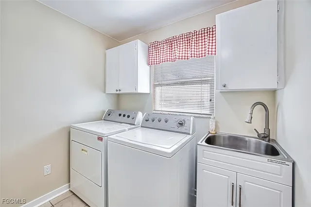 $925,000 | 1066 Clarellen Drive, Fort Myers, FL 33919