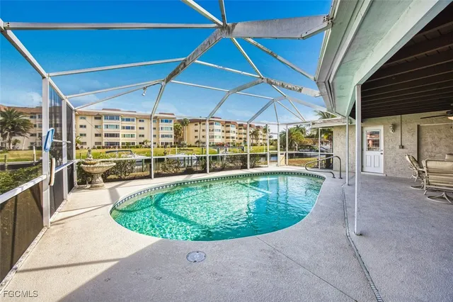 $925,000 | 1066 Clarellen Drive, Fort Myers, FL 33919