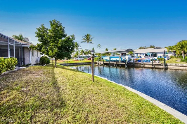 $925,000 | 1066 Clarellen Drive, Fort Myers, FL 33919