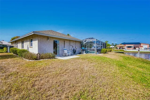 $925,000 | 1066 Clarellen Drive, Fort Myers, FL 33919