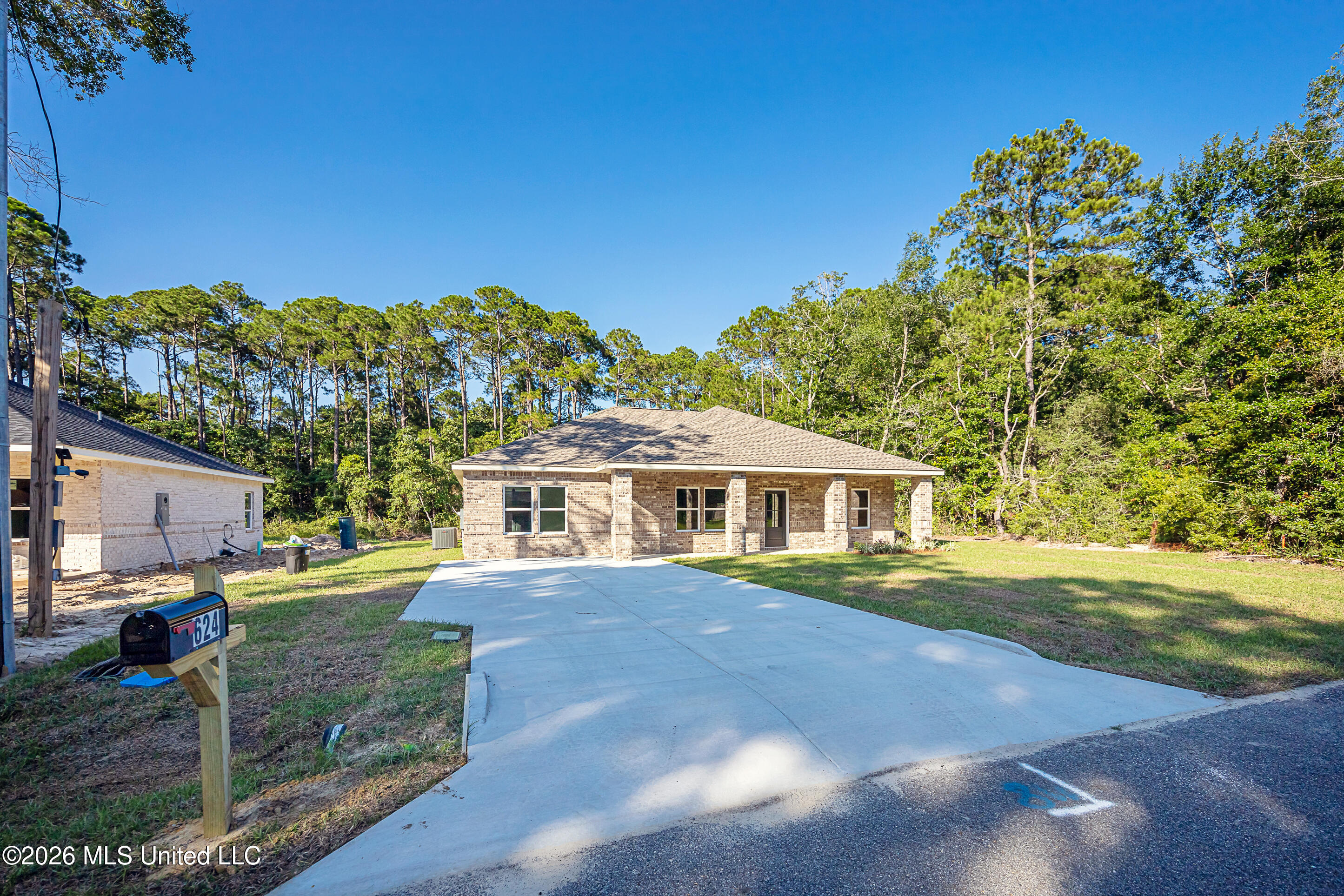 624 Oak Street Columbus, MS 39701 - Photo 2 of 41 IMG_2441