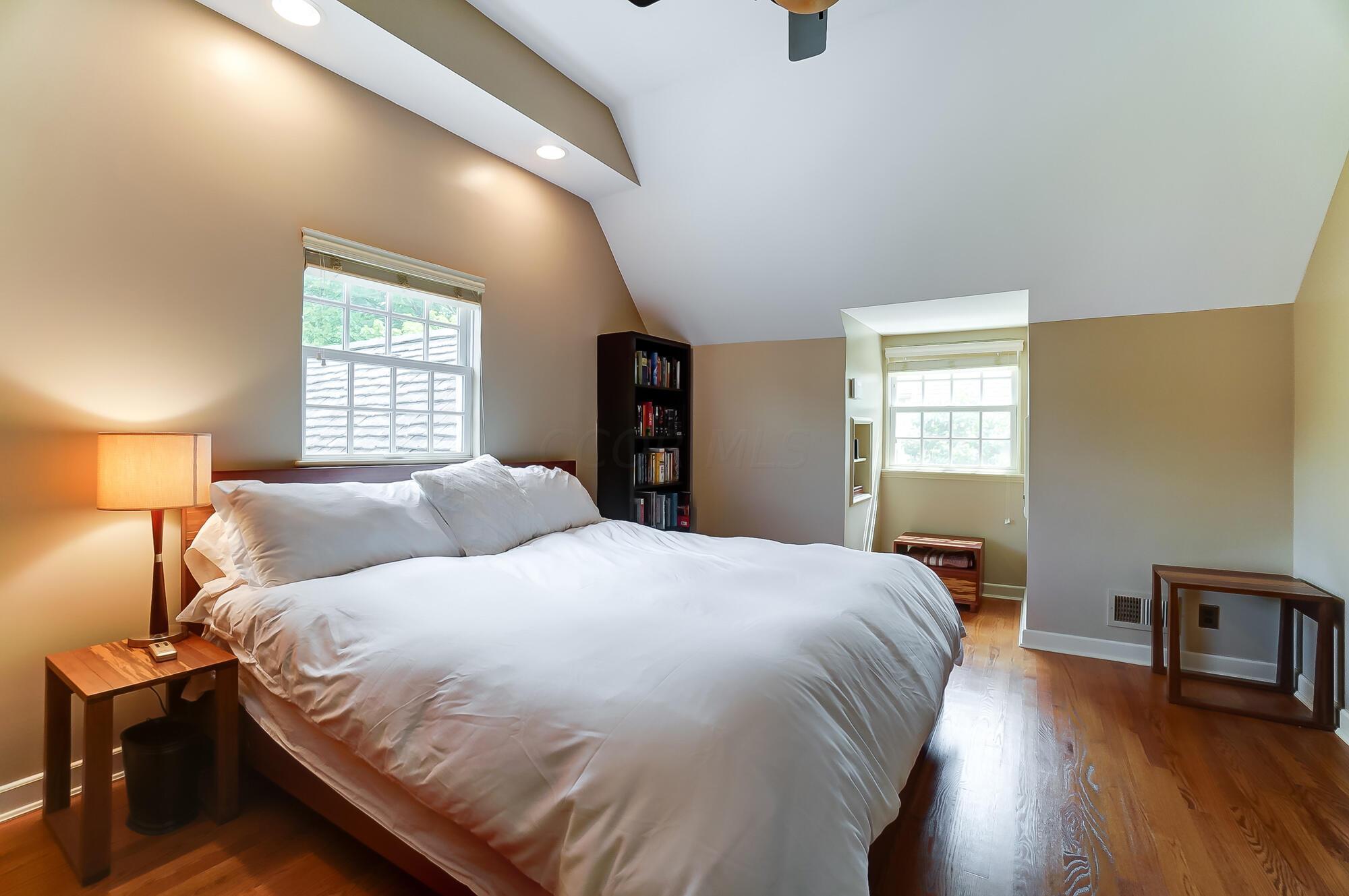 1874 Collingswood Road Upper Arlington, OH 43221 - Photo 44 of 113 048