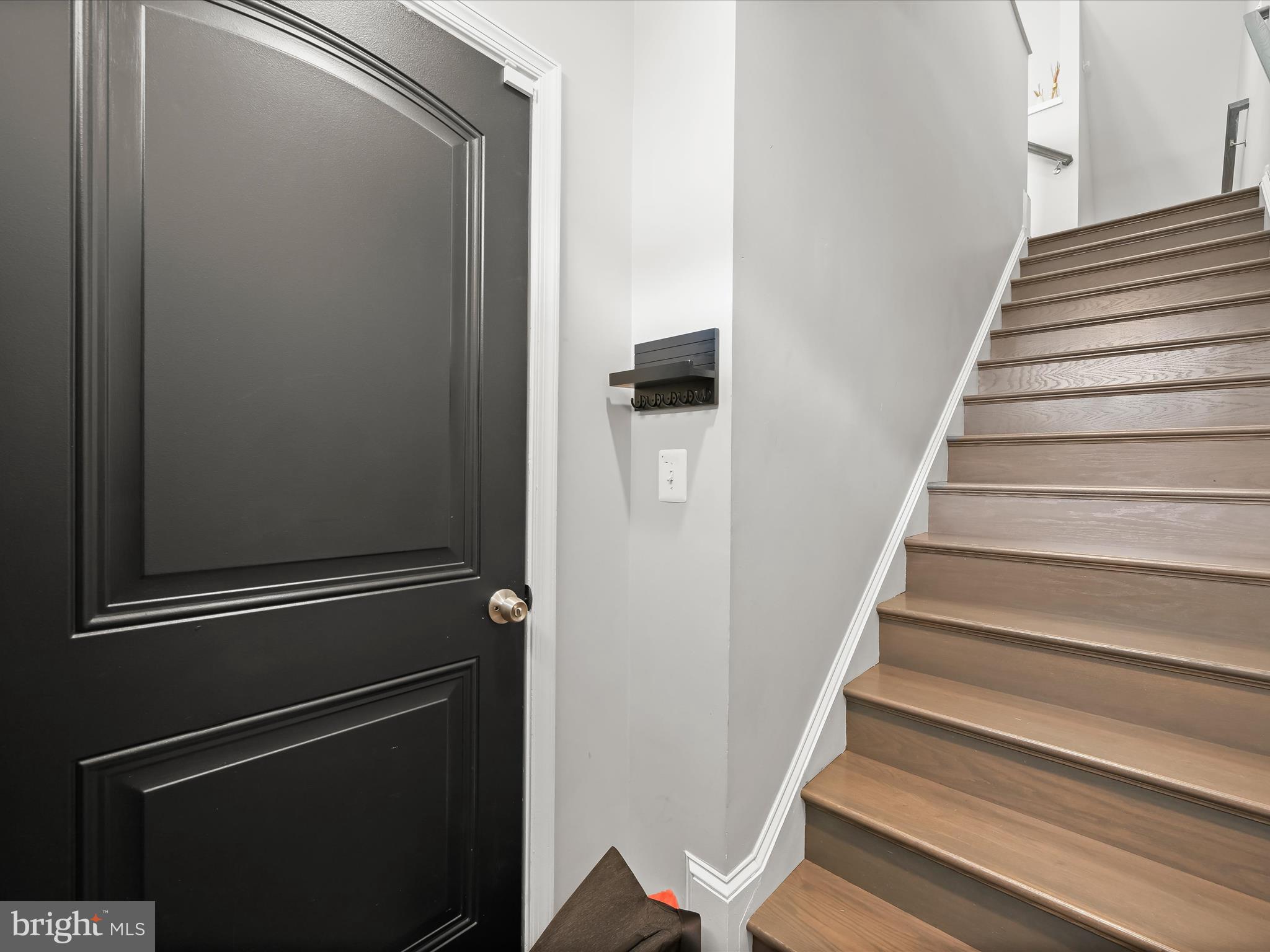 2612 Hardaway Circle Hanover, MD 21076 - Photo 2 of 29 a view of entryway