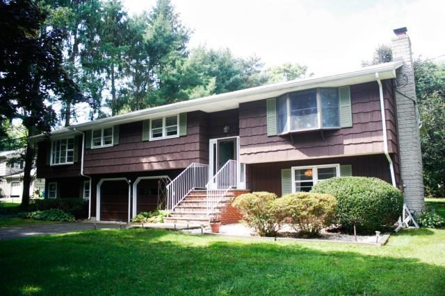 25 Parkwood Road Trumbull, CT 06611 - Photo 1 of 1 Front View