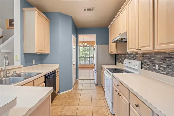 $2,600 | 2209 Geneva Lane, McKinney, TX 75072