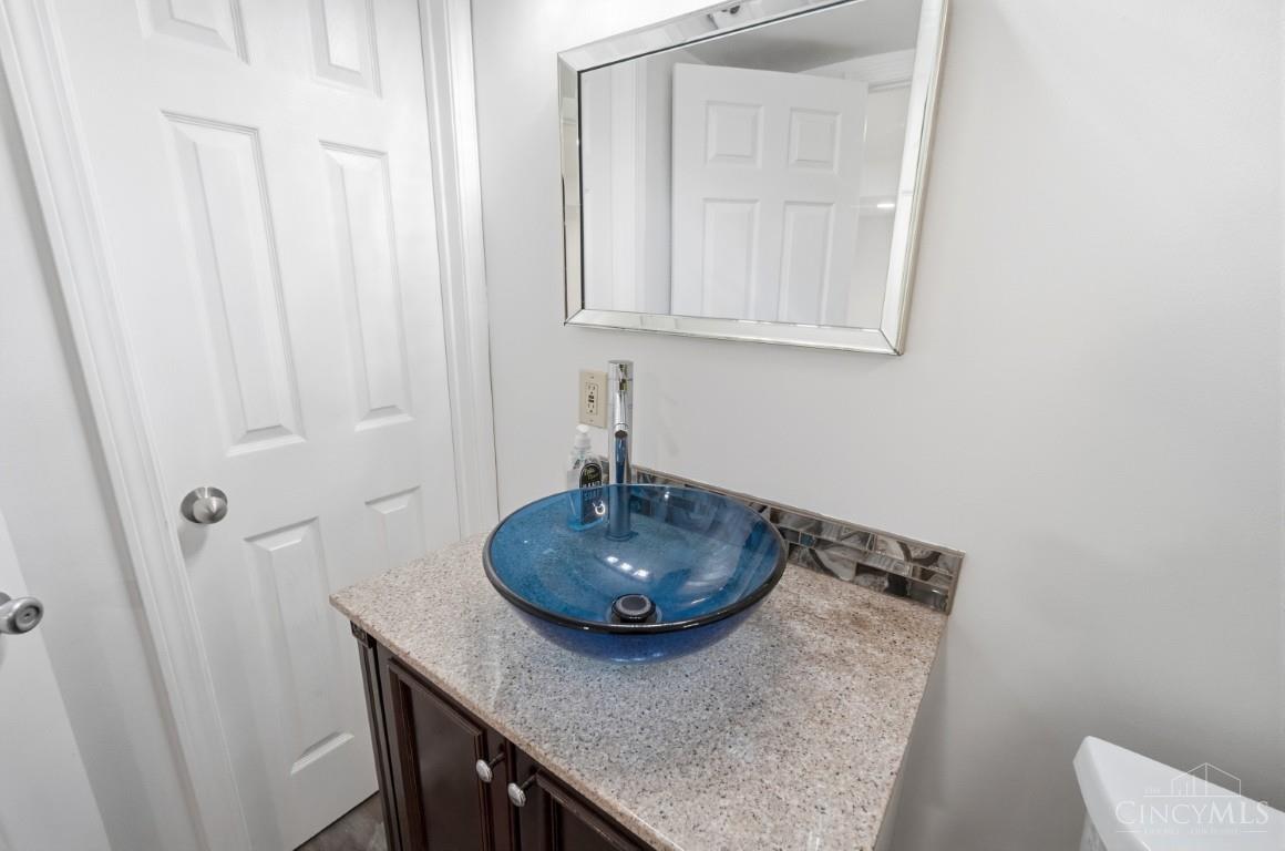 2576 Banning Road Cincinnati, OH 45239 - Photo 49 of 71