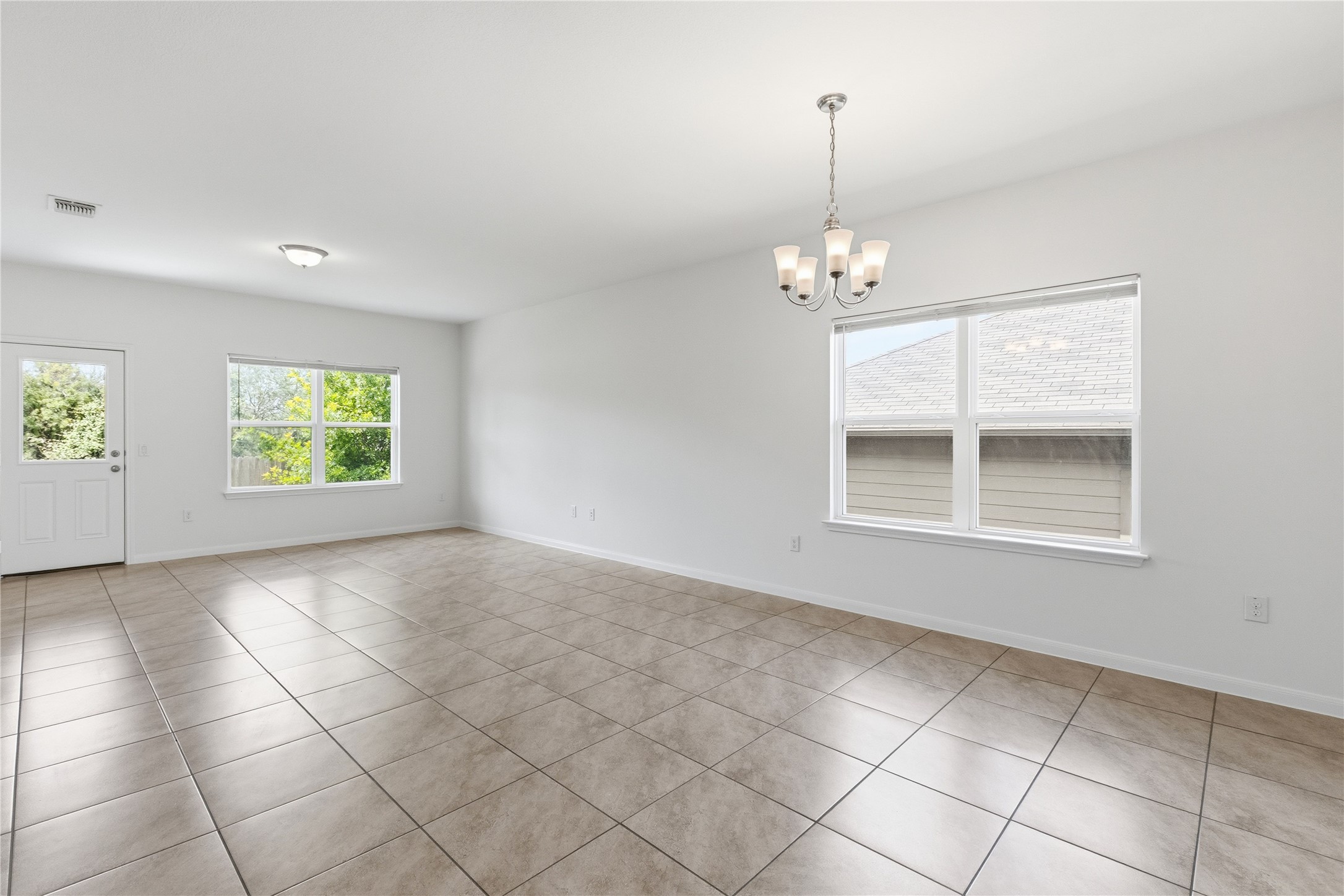 7121 Ranchito Drive Austin, TX 78744 - Photo 10 of 30