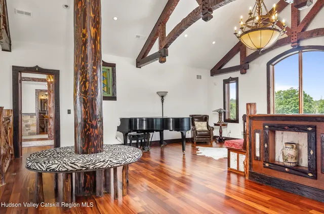 $2,995,000 | 165 Drake Road, Pleasant Valley, NY 12569