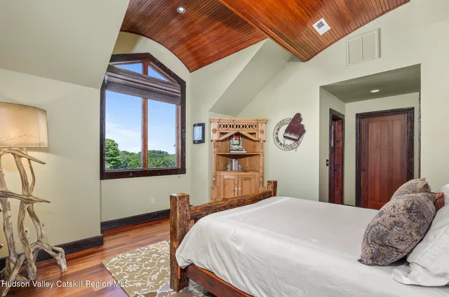 $2,995,000 | 165 Drake Road, Pleasant Valley, NY 12569