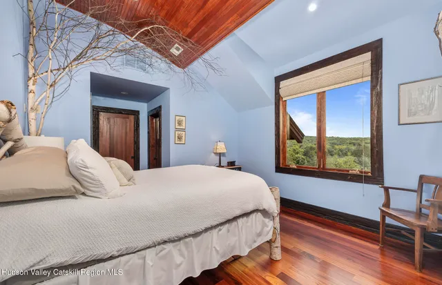 $2,995,000 | 165 Drake Road, Pleasant Valley, NY 12569