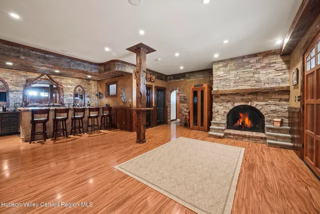 $2,995,000 | 165 Drake Road, Pleasant Valley, NY 12569