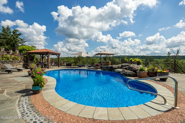 $2,995,000 | 165 Drake Road, Pleasant Valley, NY 12569