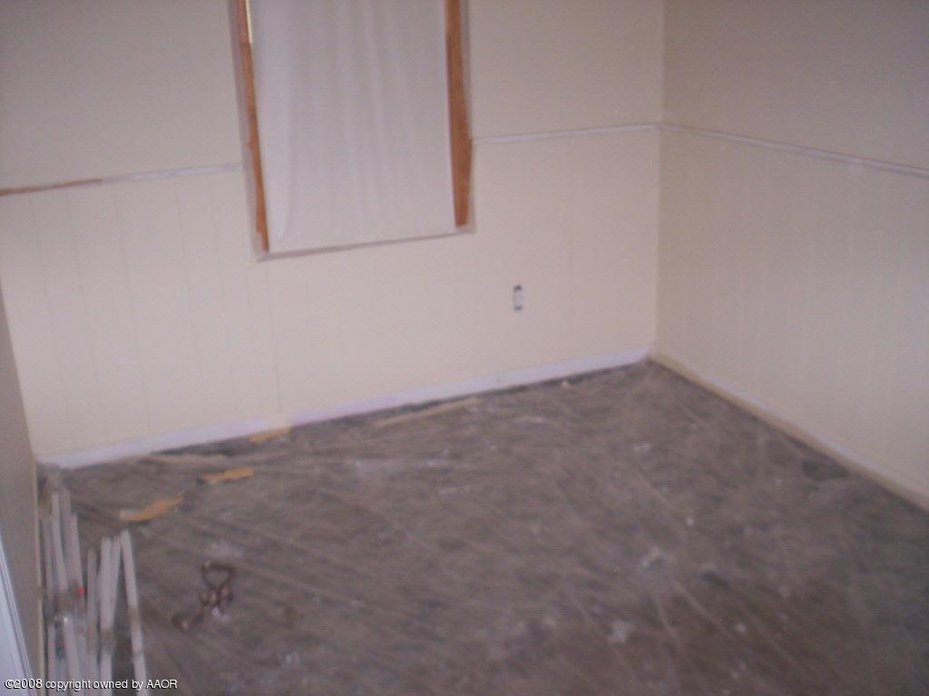 4603 South Travis Street Amarillo, TX 79110 - Photo 4 of 6 a view of a small space