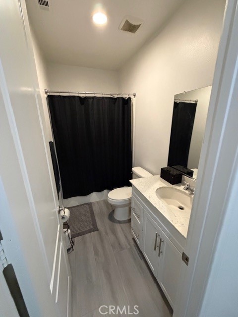 7664 Steamboat Street Riverside, CA 92507 - Photo 20 of 61 Second full bath