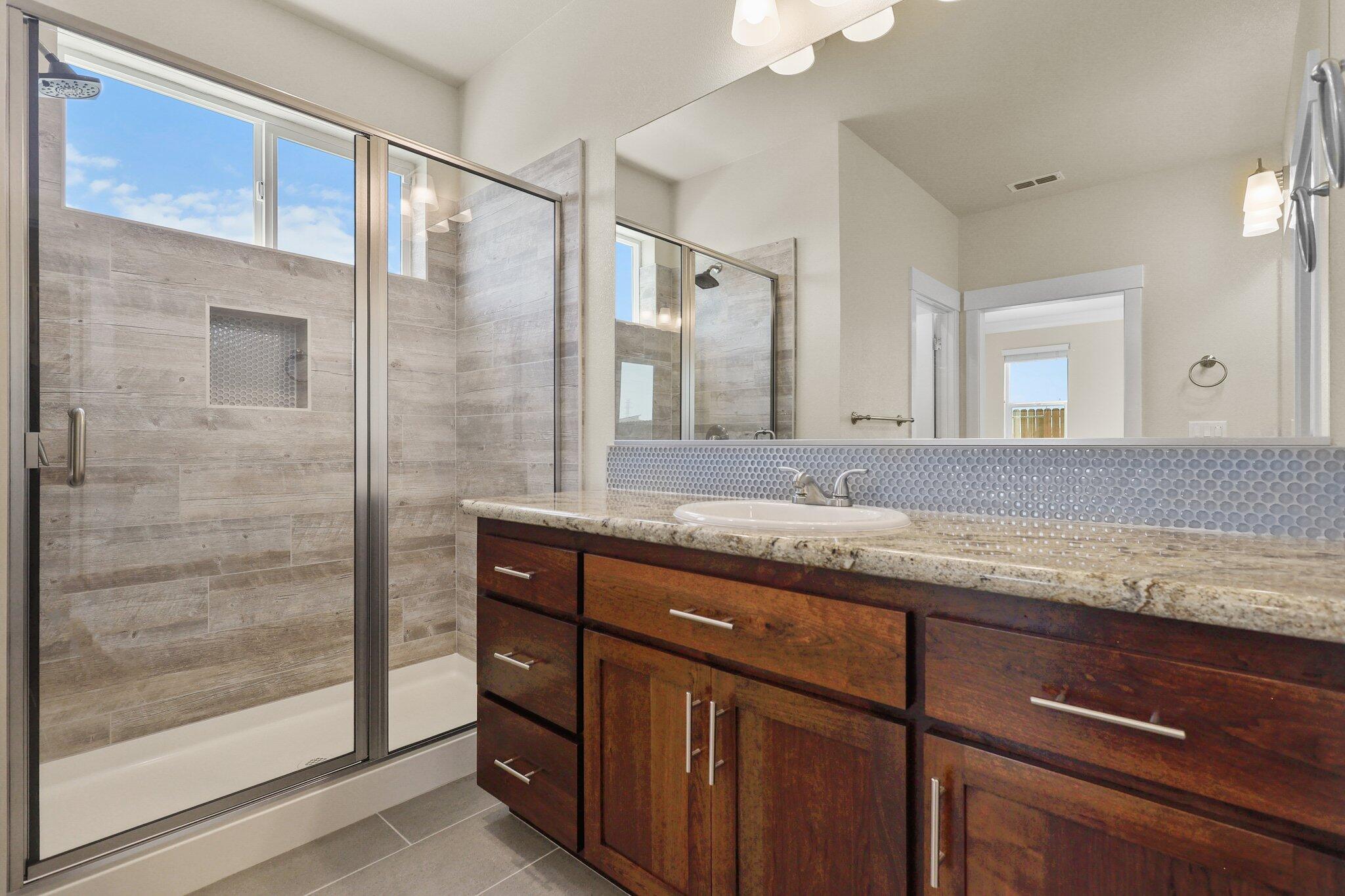 4633 Lower Springs Road Redding, CA 96001 - Photo 12 of 28 16-web-or-mls-8Q0A7811