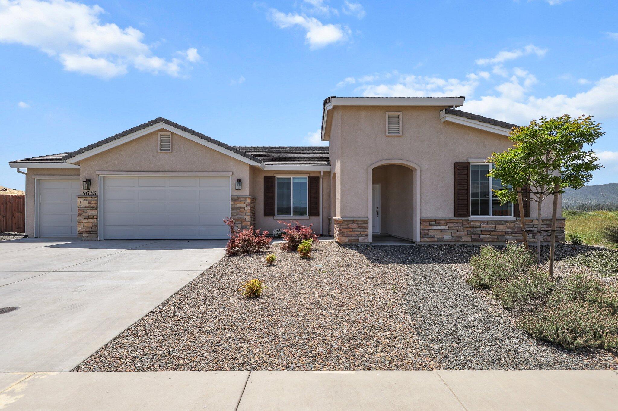 4633 Lower Springs Road Redding, CA 96001 - Photo 2 of 28 32-web-or-mls-8Q0A7951