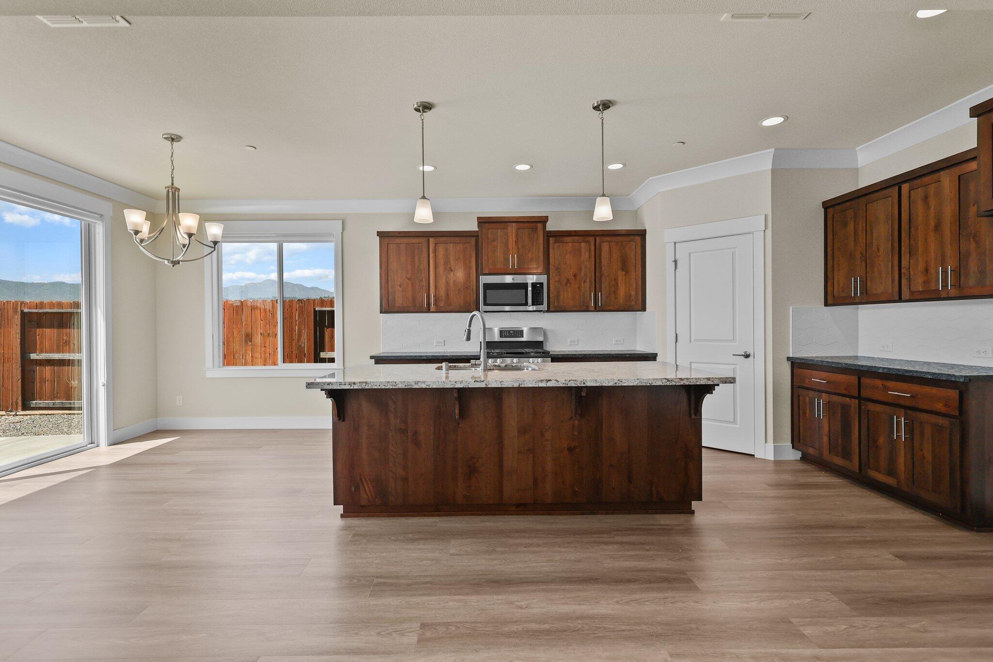 4633 Lower Springs Road Redding, CA 96001 - Photo 6 of 28 9-web-or-mls-8Q0A7740