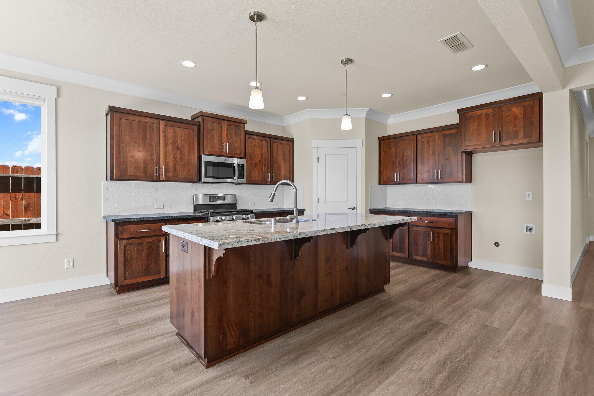 4633 Lower Springs Road Redding, CA 96001 - Photo 7 of 28 6-web-or-mls-8Q0A7720