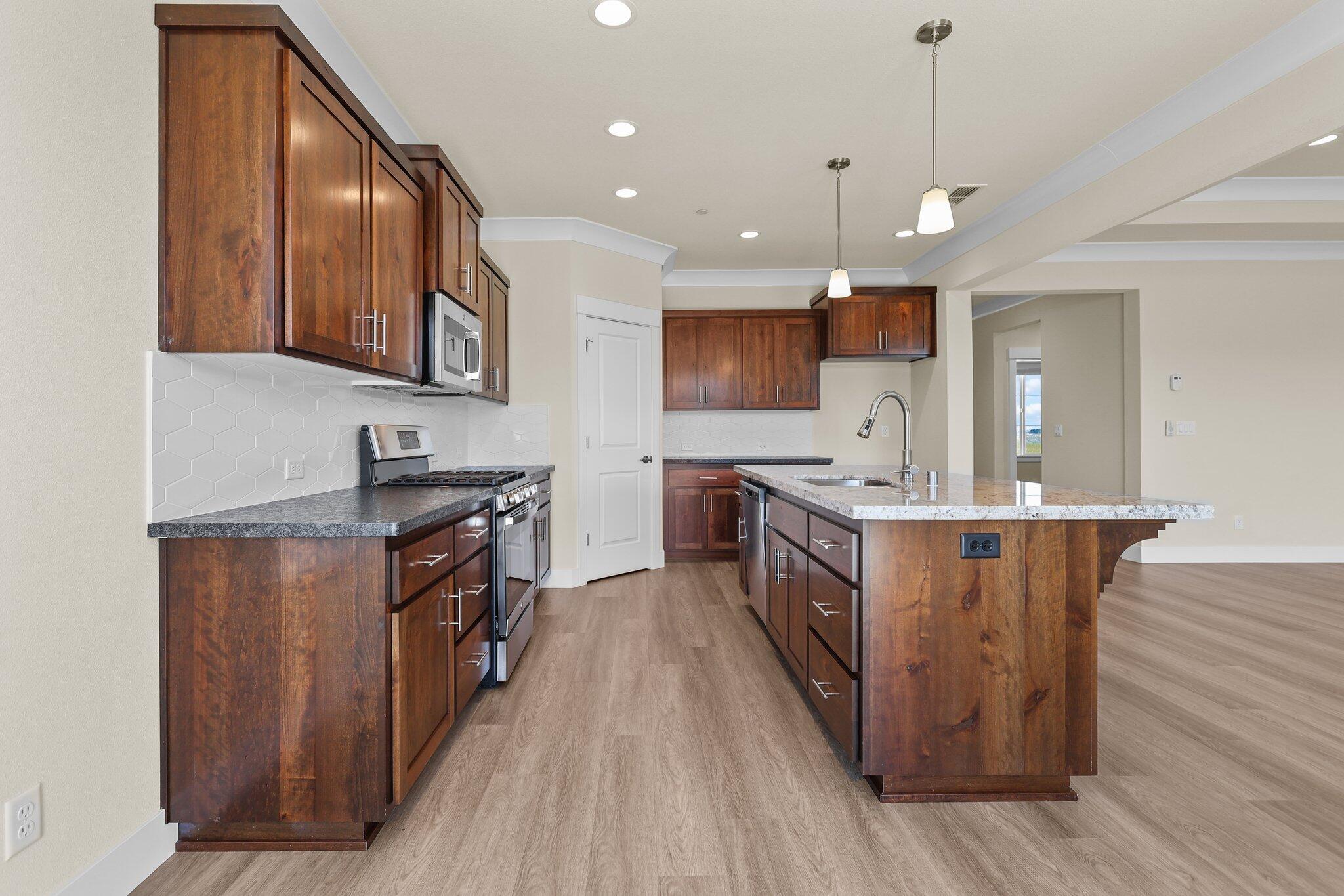 4633 Lower Springs Road Redding, CA 96001 - Photo 8 of 28 7-web-or-mls-8Q0A7731