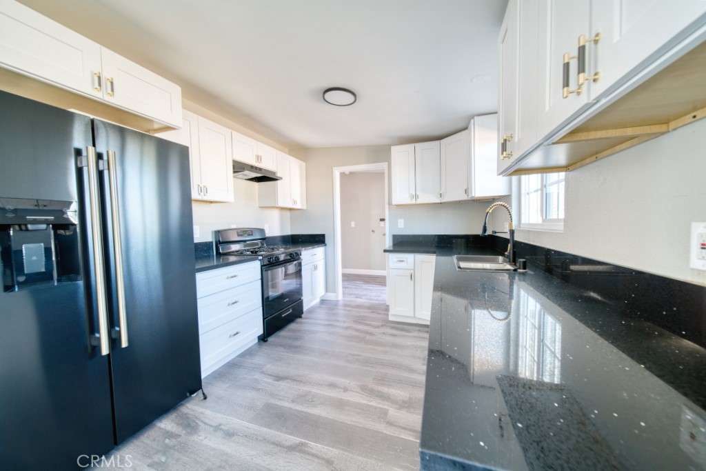 729 South Downs Street Ridgecrest, CA 93555 - Photo 15 of 43