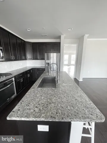 $2,995 | 42727 Toulouse Terrace, Ashburn, VA 20147