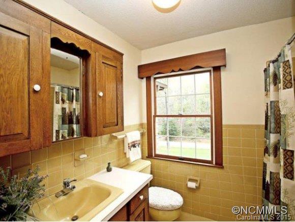 297 Edwards Street Rutherfordton, NC 28139 - Photo 14 of 23 Gallery Image 14