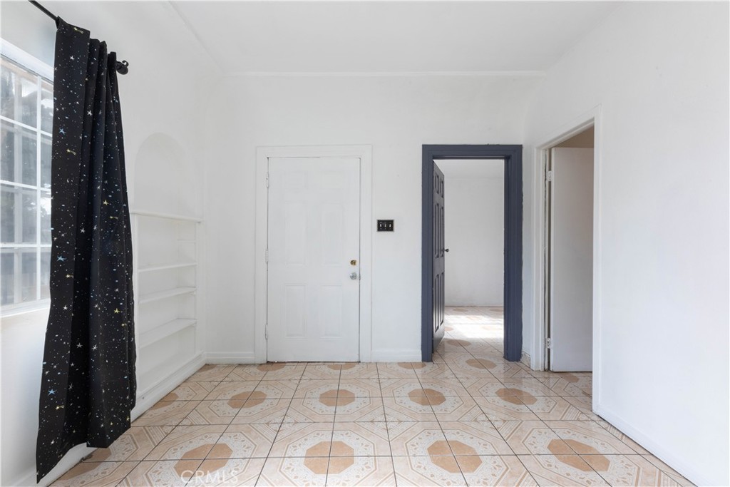 2000 Pacific Long Beach, CA 90806 - Photo 17 of 51 a view of an empty room