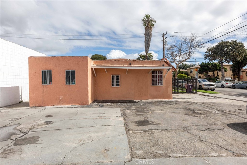 2000 Pacific Long Beach, CA 90806 - Photo 9 of 51 a front view of a house with a yard