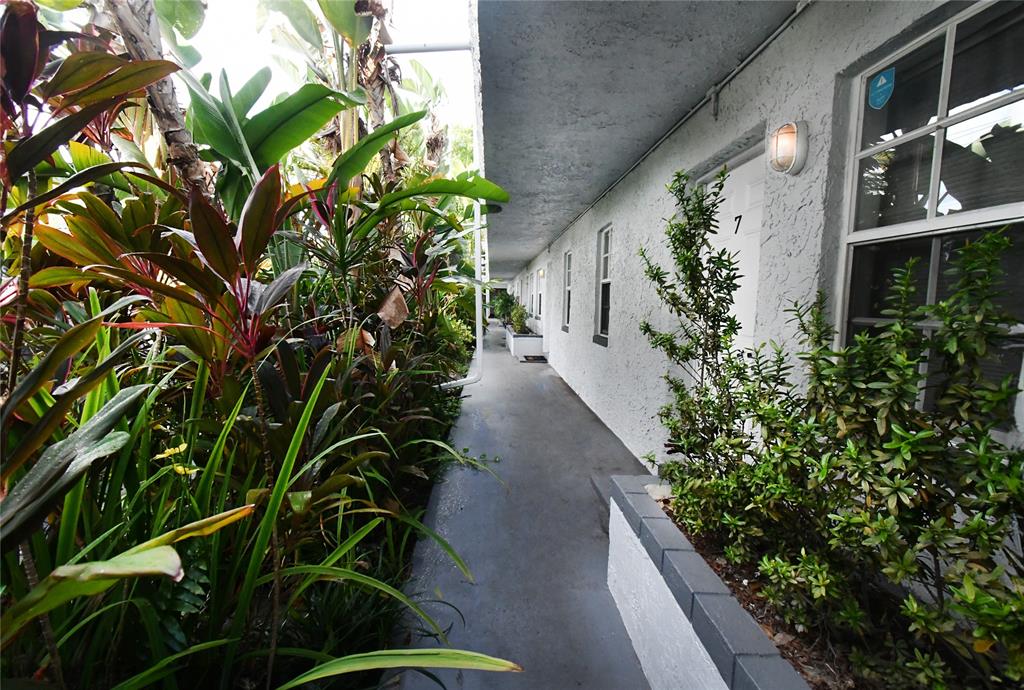 900 Northeast 26th Street, Unit 7 Wilton Manors, FL 33305 - Photo 11 of 12