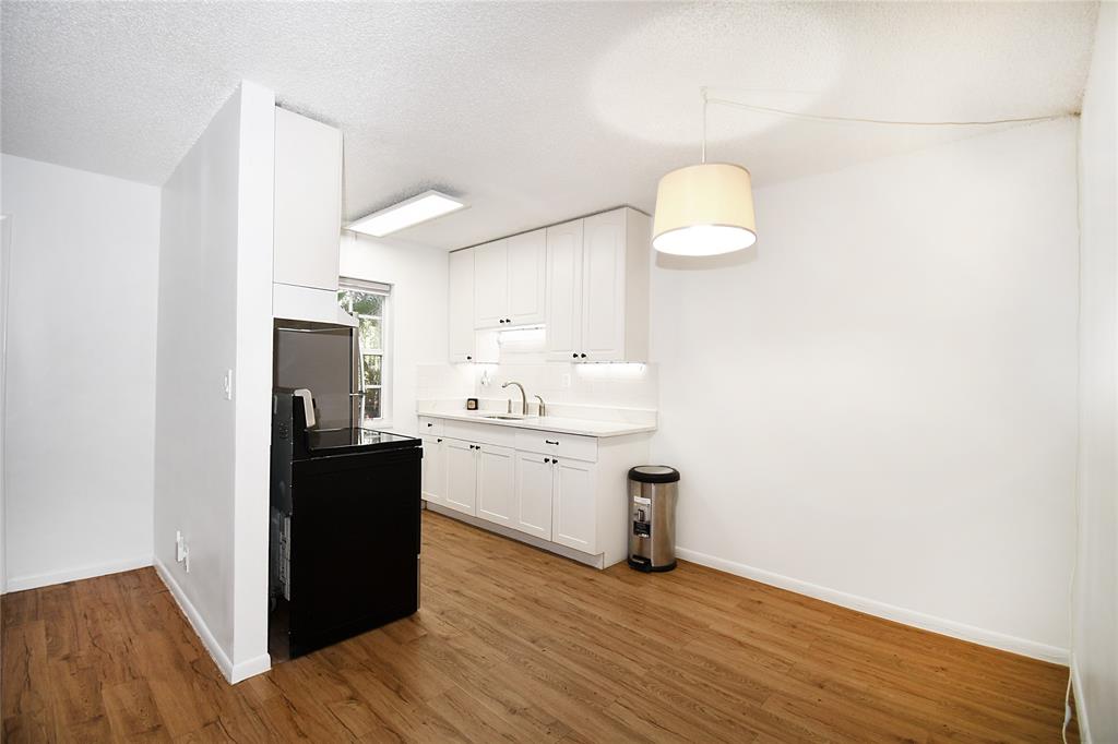 900 Northeast 26th Street, Unit 7 Wilton Manors, FL 33305 - Photo 3 of 12