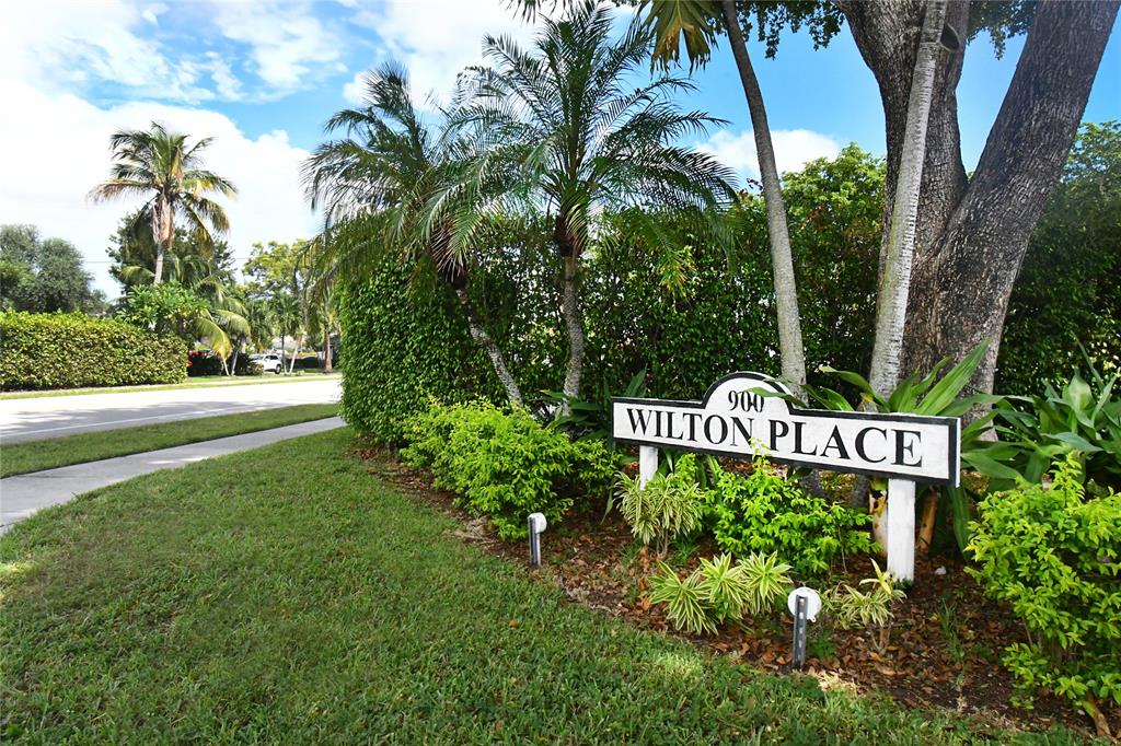900 Northeast 26th Street, Unit 7 Wilton Manors, FL 33305 - Photo 10 of 12