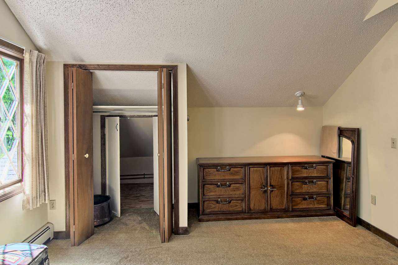 8758 South Dunns Farm Road Maple City, MI 49664 - Photo 37 of 59 1834335-36.JPG