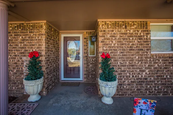 $250,000 | 108 East 26th Street, Littlefield, TX 79339