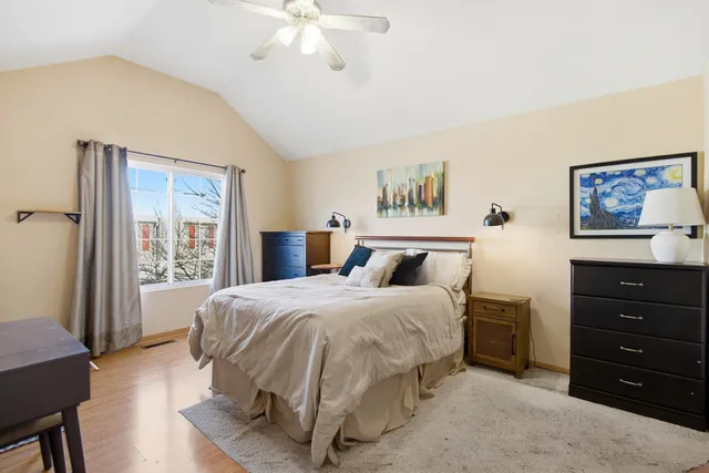 $250,000 | 350 Windsor Court, Unit D, South Elgin, IL 60177