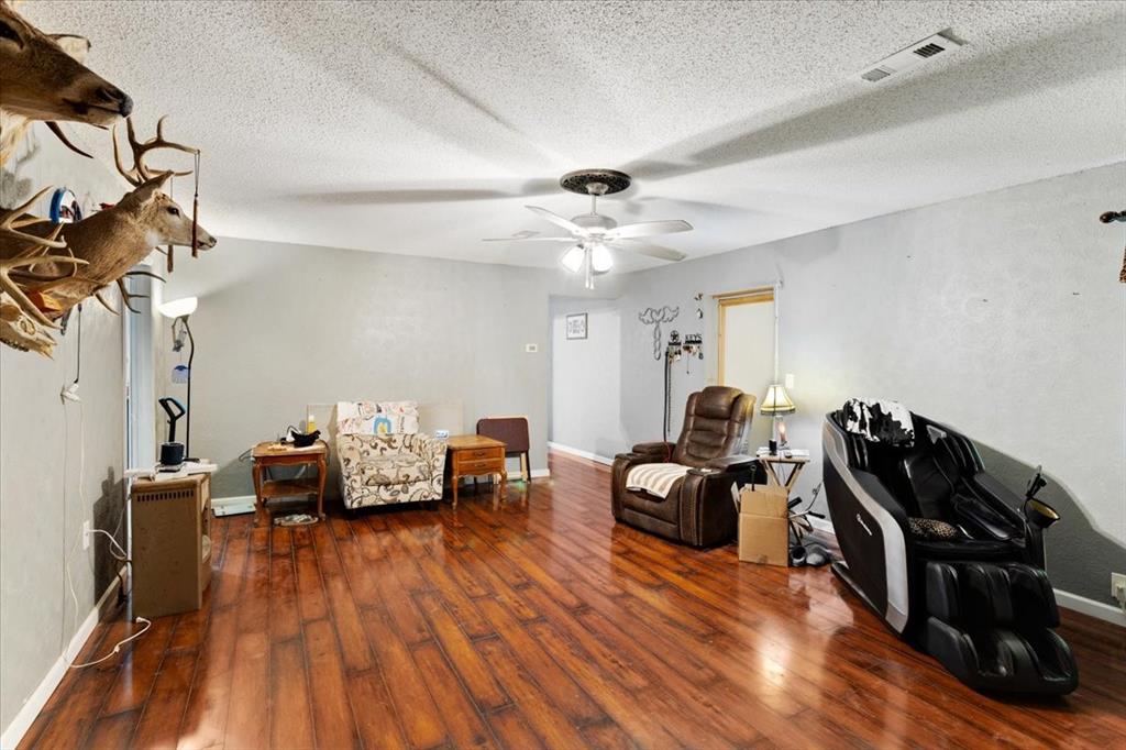1250 Garrett Road Whitewright, TX 75491 - Photo 12 of 16