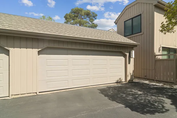 $485,000 | 471 Old Barn Road, Lake Barrington, IL 60010