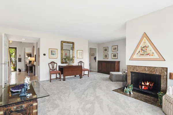 $485,000 | 471 Old Barn Road, Lake Barrington, IL 60010