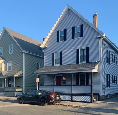 $2,200 | 13 School Street, Unit 3, Beverly, MA 01915