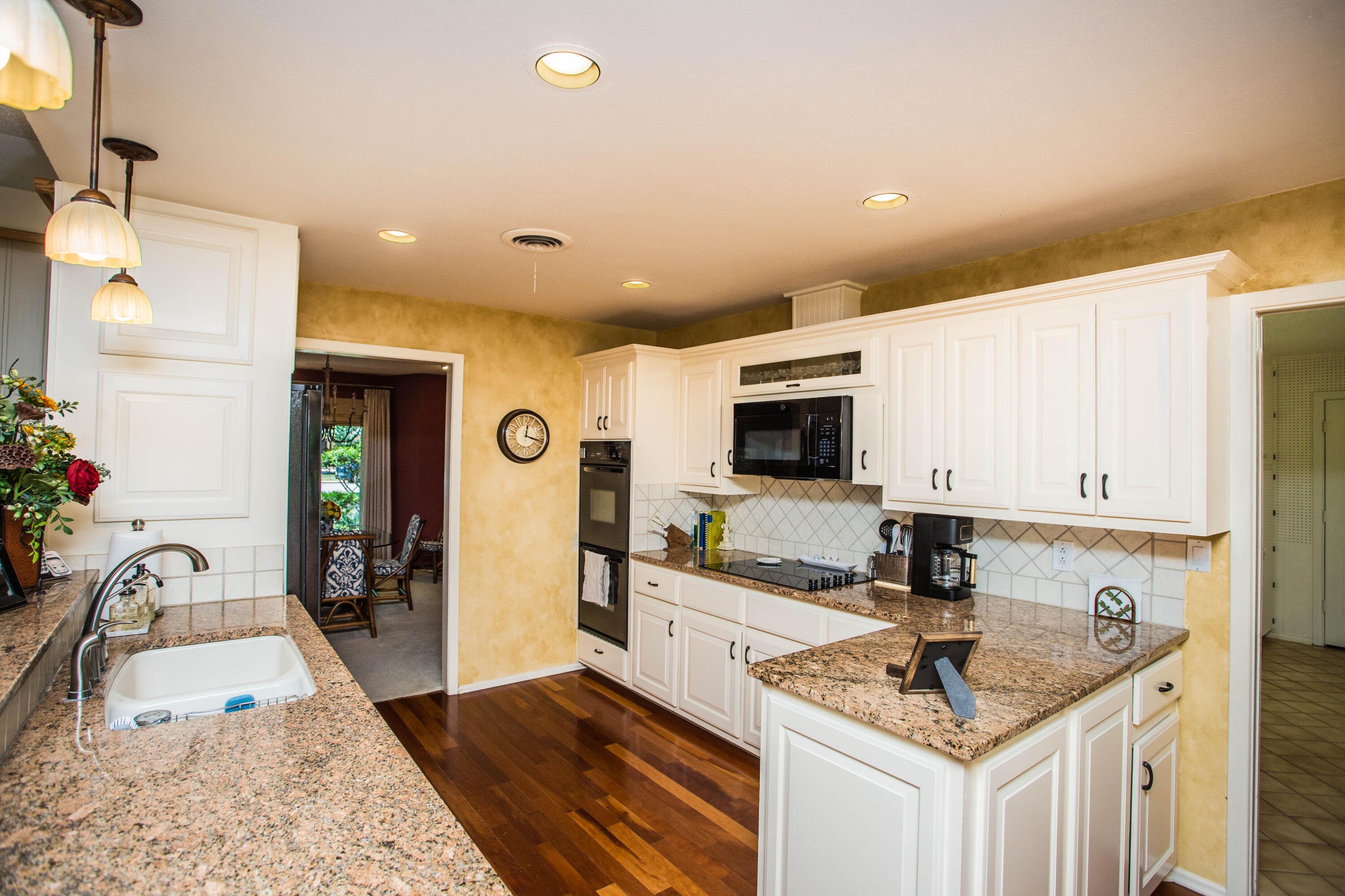3406 63rd Street Lubbock, TX 79413 - Photo 10 of 39 5V2A2682