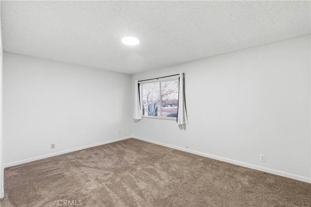 1012 Peg Street Ridgecrest, CA 93555 - Photo 13 of 31