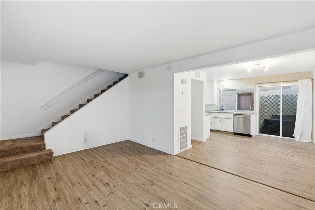 1012 Peg Street Ridgecrest, CA 93555 - Photo 5 of 31