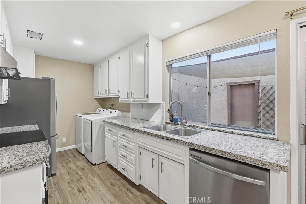 1012 Peg Street Ridgecrest, CA 93555 - Photo 9 of 31