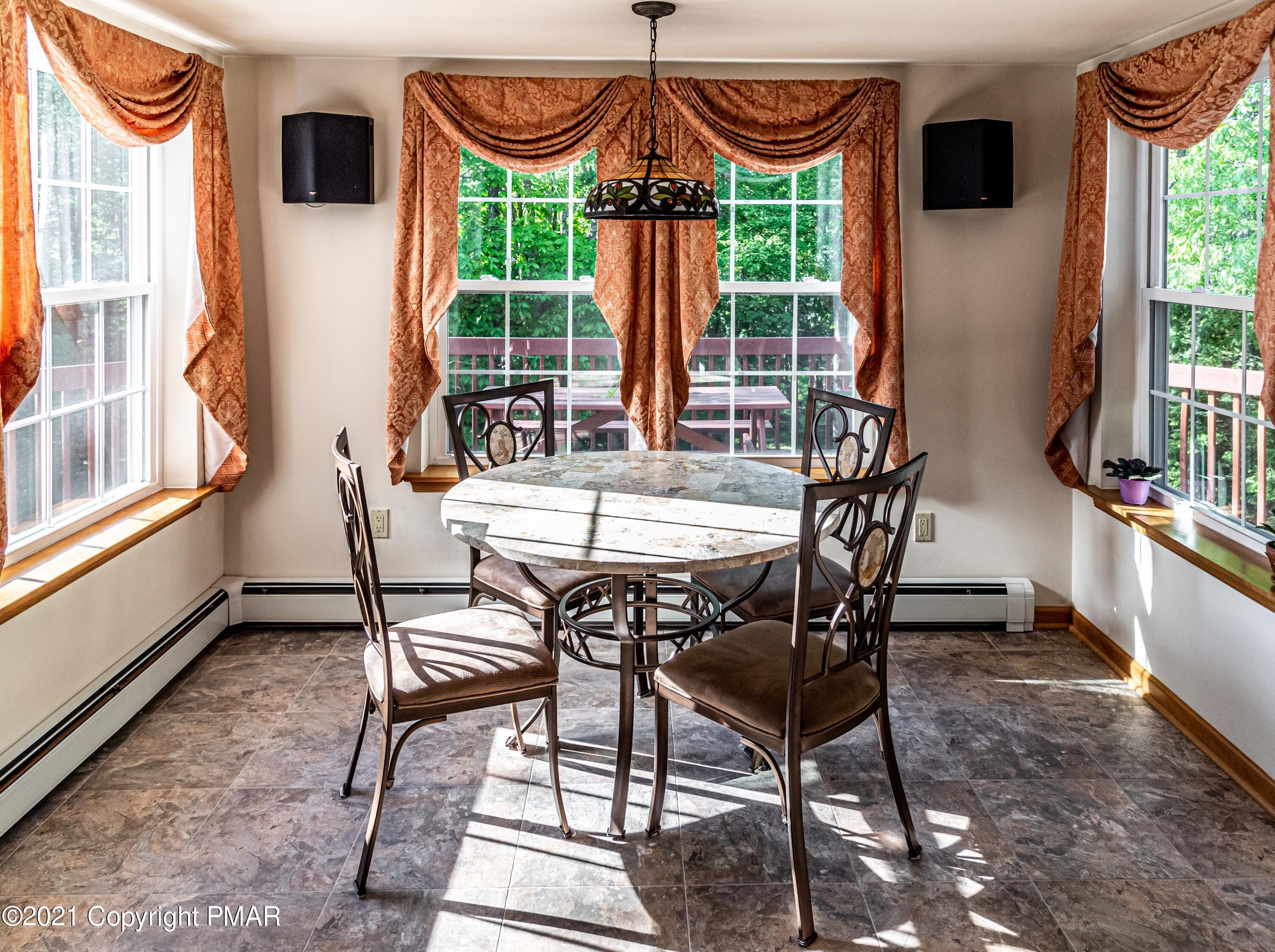 201 McKay Road Henryville, PA 18332 - Photo 23 of 61 BREAKFAST ROOM